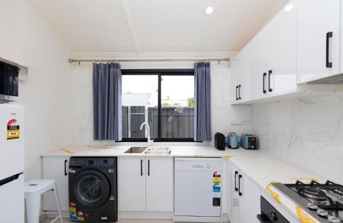 Glenelg North Casa | Glenelg Modern Studio, QBed,Wifi