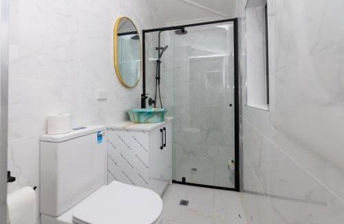 Glenelg North Casa | Glenelg Modern Studio, QBed,Wifi