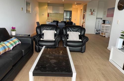 Glenelg Apartamento | Glenelg resort style beachside apartment