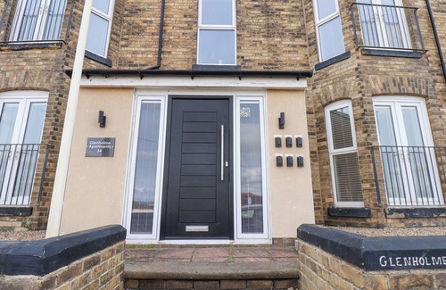 Redcar Cabaña | GLENHOLME APARTMENT 5, romantic, country holiday cottage in Redcar