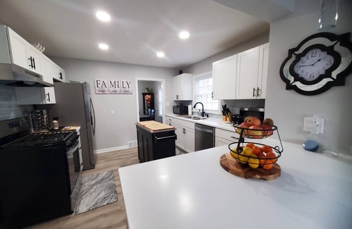 Erie Casa | Glenwood Retreat - Close to it All!