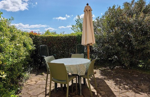 Tavarnelle Val di Pesa Apartamento | Glicini 1, holiday home with pool 30' from Florence