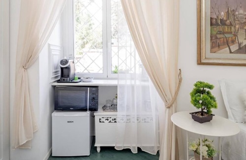 Marsala Casa | Glint House Rome-Double/Double Room with Single Beds