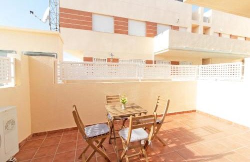 Canet de Berenguer Apartamento | Global Properties, Practico apartamento con piscina en la playa de Canet