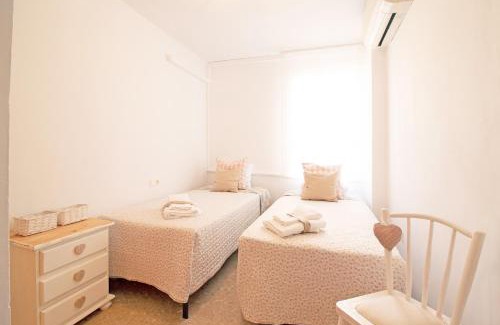 Canet de Berenguer Apartamento | Global Properties, Practico apartamento con piscina en Residencial Brezo Canet