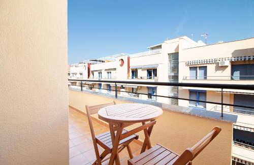 Canet de Berenguer Apartamento | Global Properties, Apartamento para 5 personas con terraza y barbacoa
