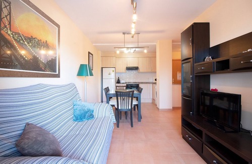 Playa de Almarda Apartamento | Global Properties: Apartamento con piscina en la playa de Corinto