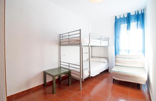 Playa de Almarda Apartamento | Global Properties, Apartamento con piscina en playa Corinto