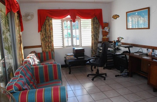 Lucea Casa | Global Villa Hotel Frente al mar, Villa familiar con aire acondicionado y agua caliente