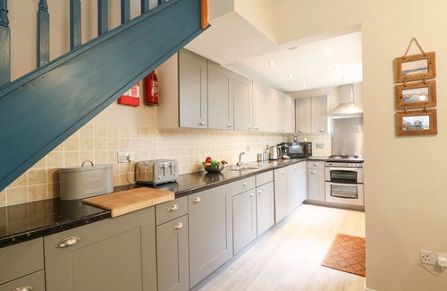 Weymouth Cabaña | Globe Cottage