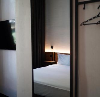 Afanasivsʹkyy Yar Hotel | Globe Runner Rooms & Dorms