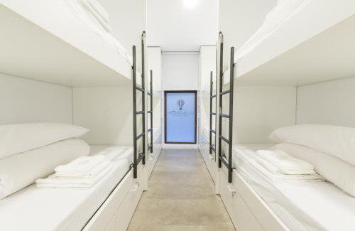 Old Town Hostal | GLOBETROTTER HOSTEL, by Albany