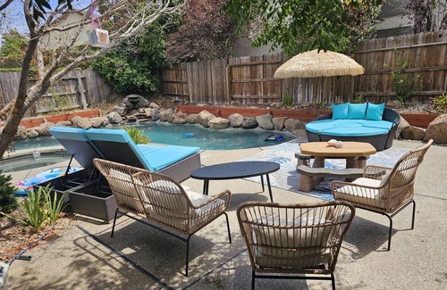 Antelope Casa | Globetrotters cottage with 2 Queen Master suite, KING SUITE Flexible checking*