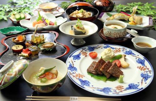 Yoro Apartamento | GLOCE 養老 千歳楼別邸古民家 l 約250年の歴史を持つ旅館にある古民家を貸し切り
