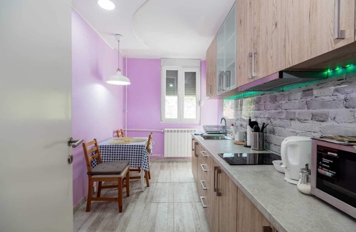 Savski Venac Apartamento | Gloria 2 charming 1-bedroom apartment in lovely Beograd with WiFi, AC