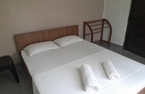 Seeduwa - Katunayake Casa | Gloria Cottage Non AC
