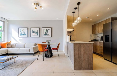 Panama City Apartamento | Glorious 1BR with Balcony in Panama Pacifico