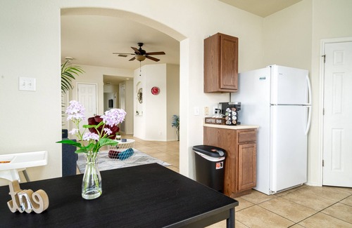 Wetmore Casa | Glorious 3 bedroom home/Near Randolph AFB/No stairs.