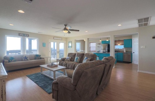 Freeport Casa | Glorious Home with Private Boardwalk Amazing Beach Views