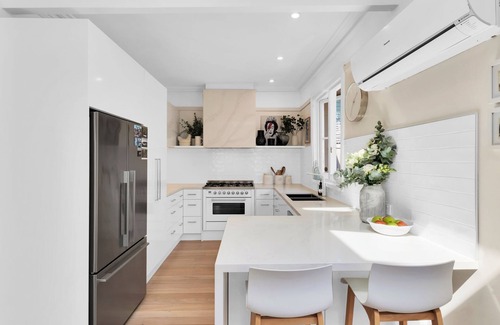 West Hobart Casa | Glorious Views - beautiful 1925 heritage house