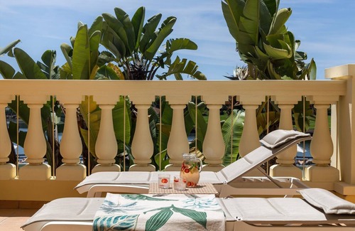 Vilamoura Villa | Glorious Vilamoura Apartment | Apartment Julius | 2 Bedroom Suite | Furnished Balcony | Shared Outdoor and Indoor swimming pool | Shared Fitness Centre and Sauna | Common Lounge and Garden | Praia Da Falésia, Apartado