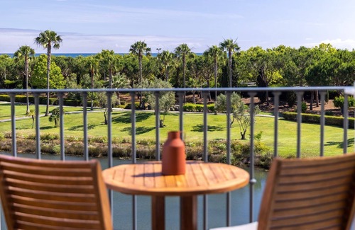 Vilamoura Villa | Glorious Vilamoura Apartment | Apartment Julius | 2 Bedroom Suite | Furnished Balcony | Shared Outdoor and Indoor swimming pool | Shared Fitness Centre and Sauna | Common Lounge and Garden | Praia Da Falésia, Apartado