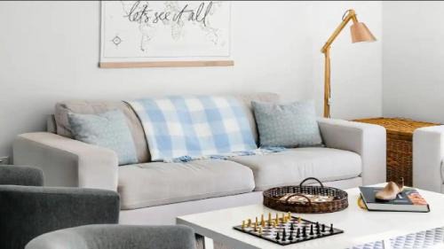Valla Beach Casa | Glossies Coastal Retreat - Relax, Escape, Pets on Request