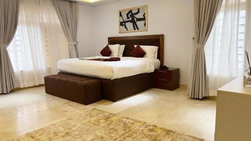 Wuse 2 Hotel | Glovis Luxury Suites