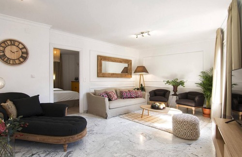 Albaicin Apartamento | Glow and Elegant Apartment in Granada Center Free Parking