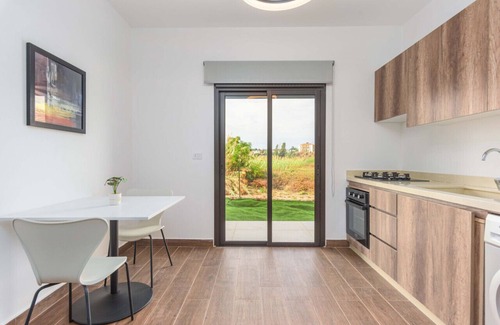 Batroun Apartamento | Glow Studios & Apartments in Batroun