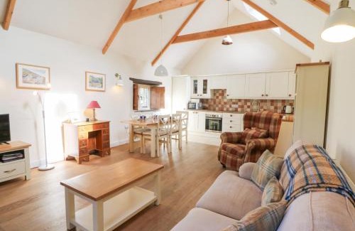 Moylegrove Casa | Glyn Yr Efail