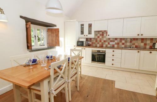Moylegrove Casa | Glyn Yr Efail