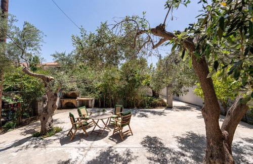 Dorida Casa | GnF Family Beach House - salty air & slow days