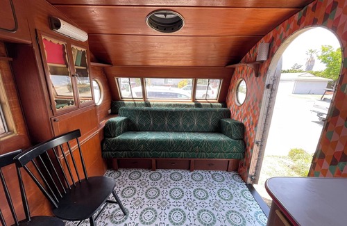 Allied Gardens Casa | Go back in time in this 1956 restored 30’ Airfloat Landyacht trailer