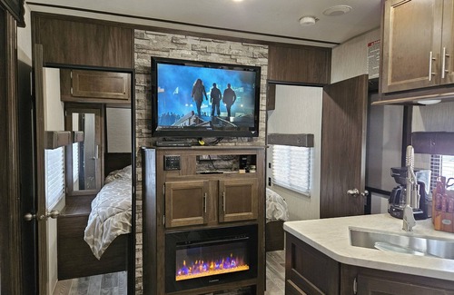 Gautier Casa | Go Fish! 37' RV (Forrest River Wolf Pack)