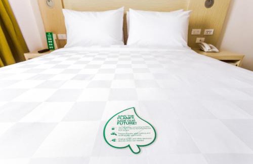Project 7 Hotel | Go Hotels North EDSA