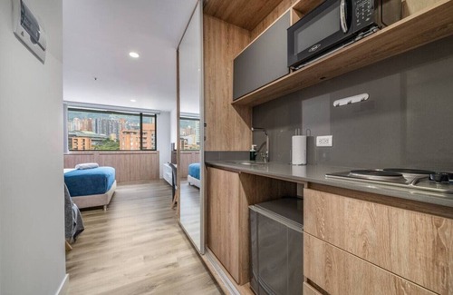 La Aguacatala Apartamento | Go Living 1010 · Modern Loft near Milla de Oro & AC - Coworking