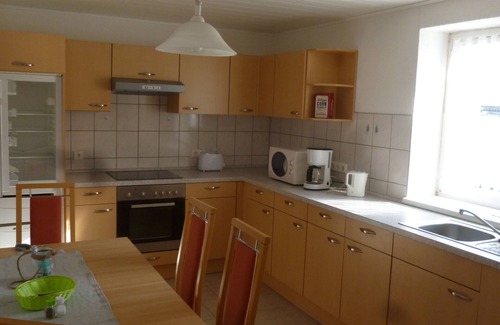 Dornburg Casa | Vaya de vacaciones donde se crían los águilas marinas y las cigüeñas.