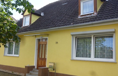 Dornburg Casa | Vaya de vacaciones donde se crían los águilas marinas y las cigüeñas.