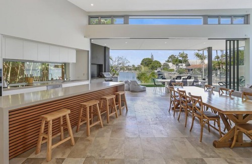 Noosa Heads Casa | Go with the flow in Noosa Sound