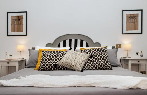 Naples City Centre Apartamento | GOCCE VILLAS - Casa Frangiò Modern Apartment Historical Centre