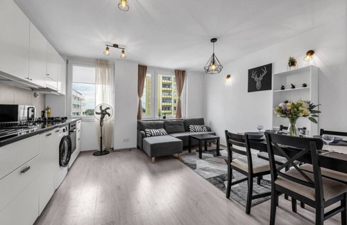 Praga Poludnie Apartamento | Goclaw Apartment - 48m2, Balcony - by Rentujemy