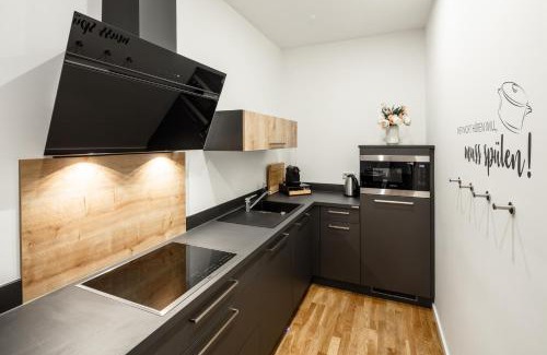 Aue Apartamento | Goethe Palais Suite Zauberlehrling 4P l Lift l Parkplatz I Zentrum I Helios