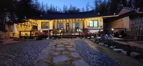 Gwangsan-gu Casa | Goeunjeong