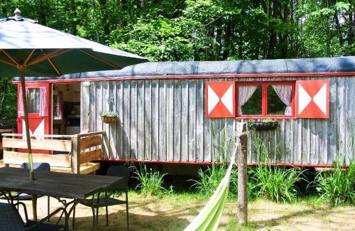 Saint-Priest-les-Fougeres Otro | GoGreen Roulotte