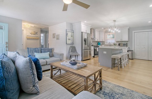 North Charleston Casa | Going Coastal: Park Circle, walk to restaurants/parks, minutes to downtown