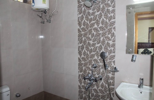 Bhubaneshwar Hotel | Gokul Plaza