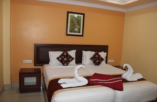 Bhubaneshwar Hotel | Gokul Plaza