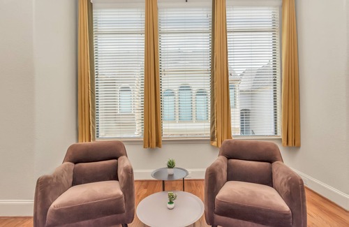 Woodlake - Briar Meadow Casa | Gold&Brown Oasis/Pool/BigSuites/Sleep 12/Galleria