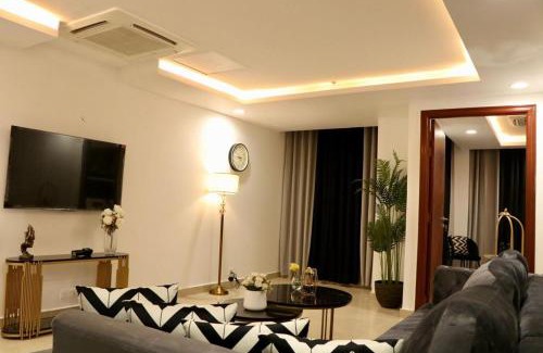 Lahore Apartamento | Gold Crest Luxuries APT with high end Amenities & Mall